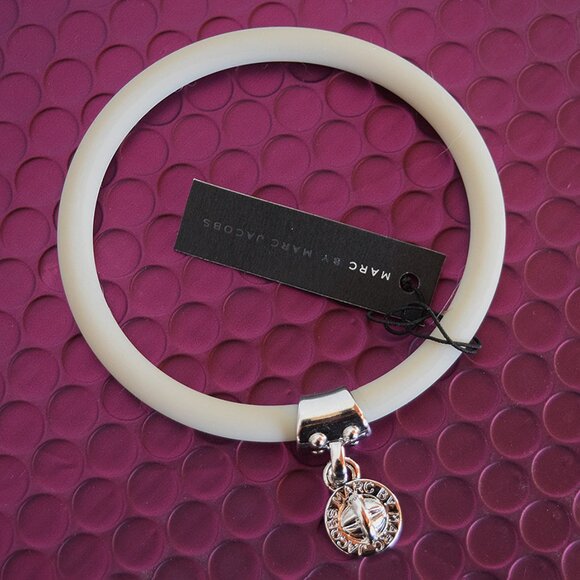 Marc Jacobs Charm Rubber Bracelet in Oyster Grey - Picture 2 of 11